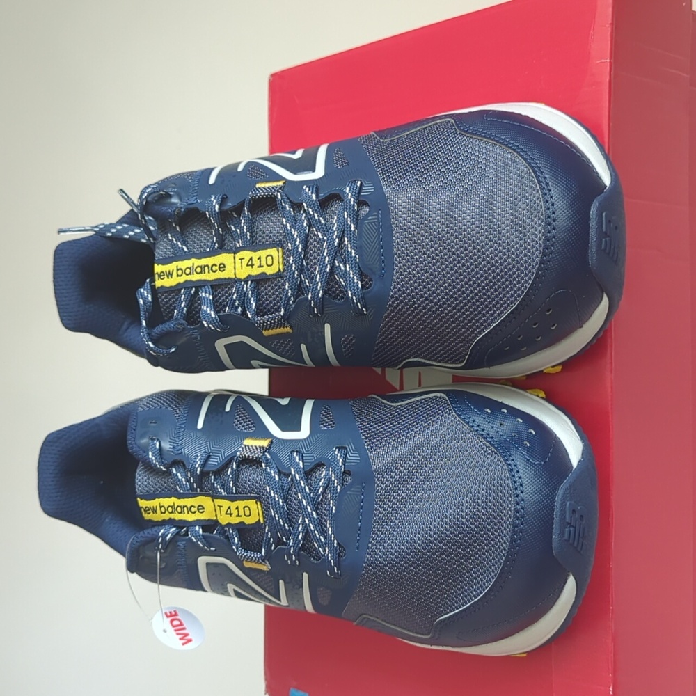 New Balance 410 v8 Men's Sneakers Wide Width 4E - Picture 2 of 6